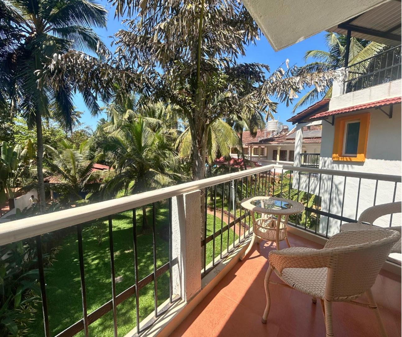 Jungle Hut-Annabelle'S Beach Apartments At Bernard Simao,Calangute,Goa كاندولِم المظهر الخارجي الصورة
