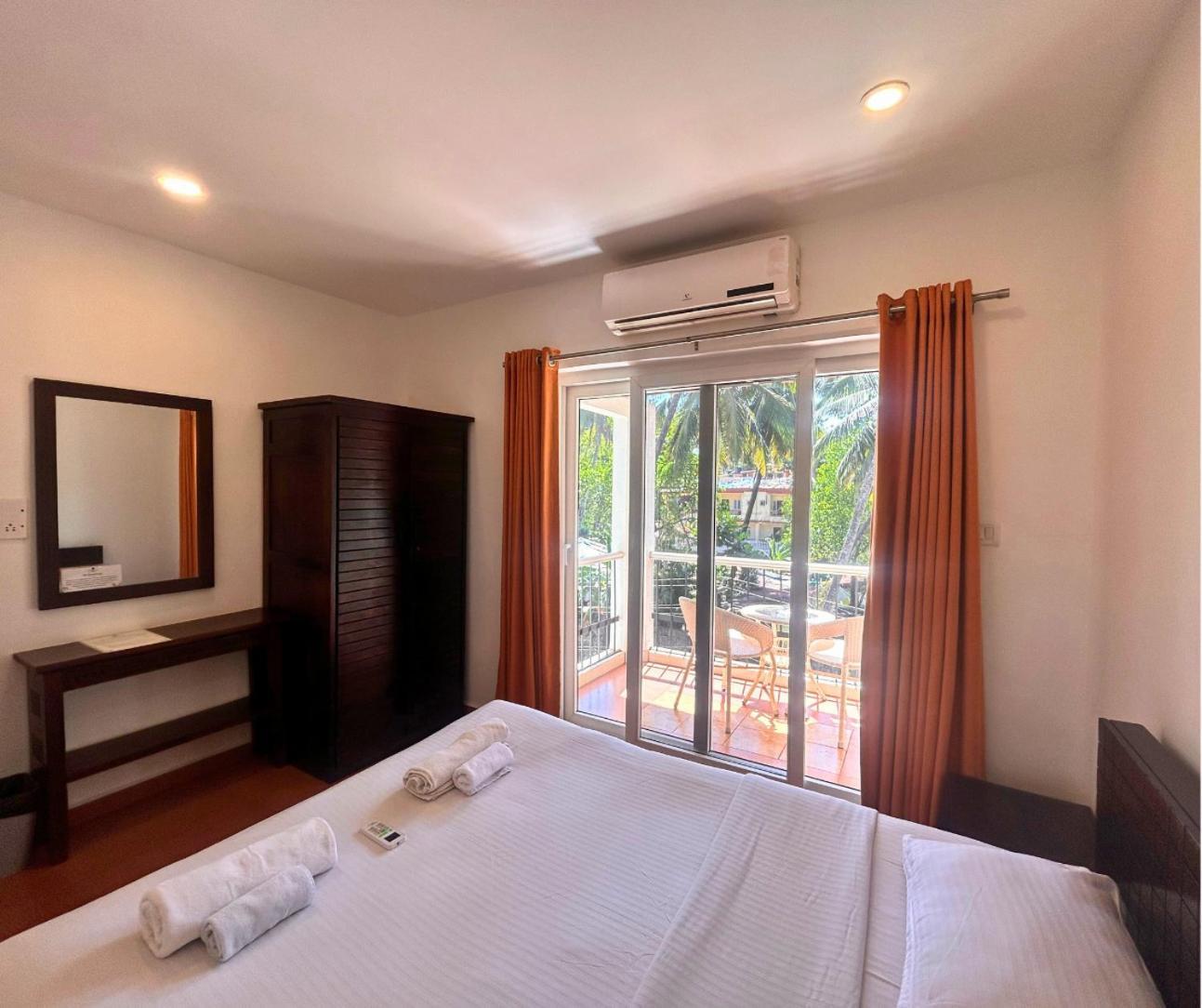 Jungle Hut-Annabelle'S Beach Apartments At Bernard Simao,Calangute,Goa كاندولِم المظهر الخارجي الصورة